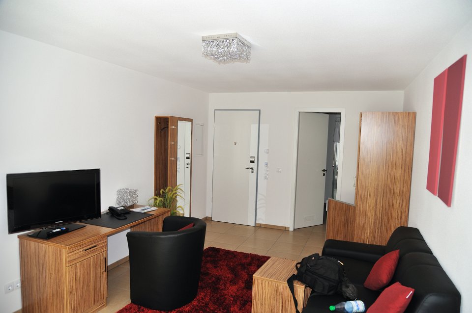 Bondensee-046.JPG - Mein Hotelzimmer in Konstanz