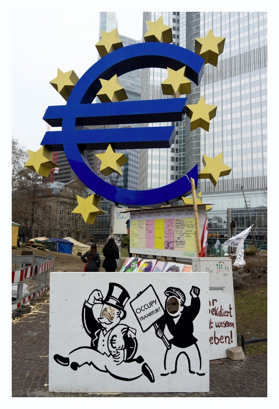 Frankfurt_07.JPG - Wer schlüpft freiwillig in die Rolle des Bankers?